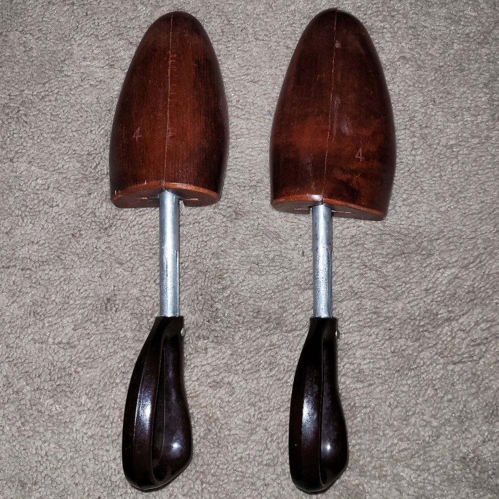 Shoe stretchers, Vintage Rochester NY Shoe Tree Co., antique size 4 shoe width